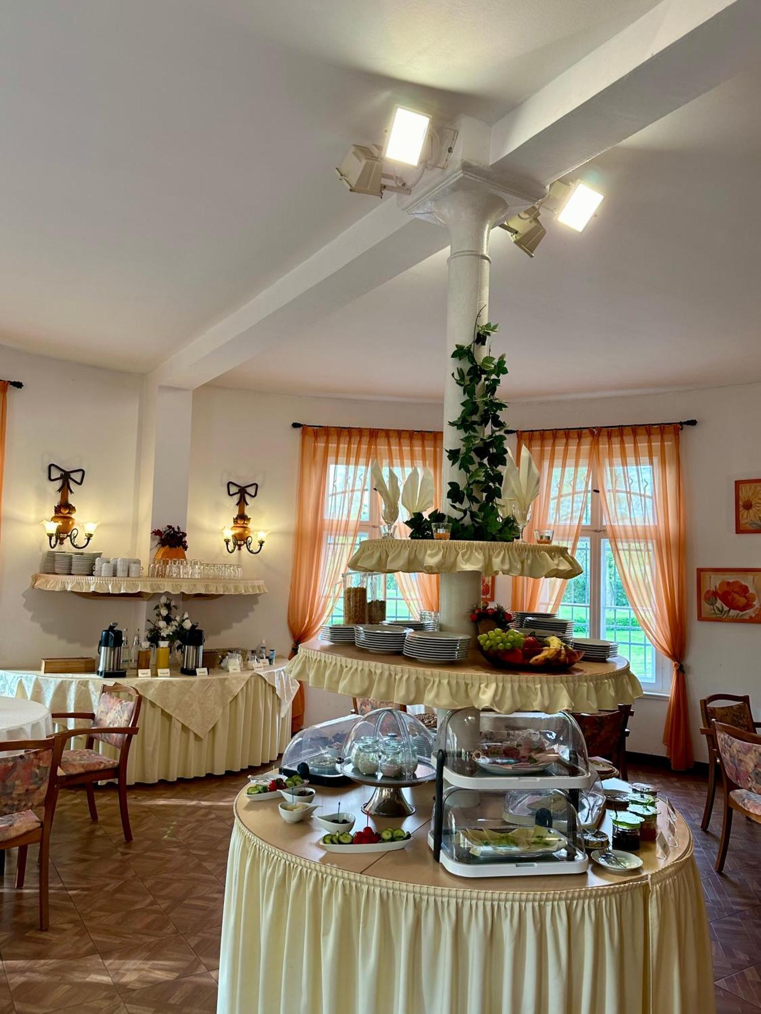Hotel Garni Schloss Grochwitz Herzberg  Екстер'єр фото